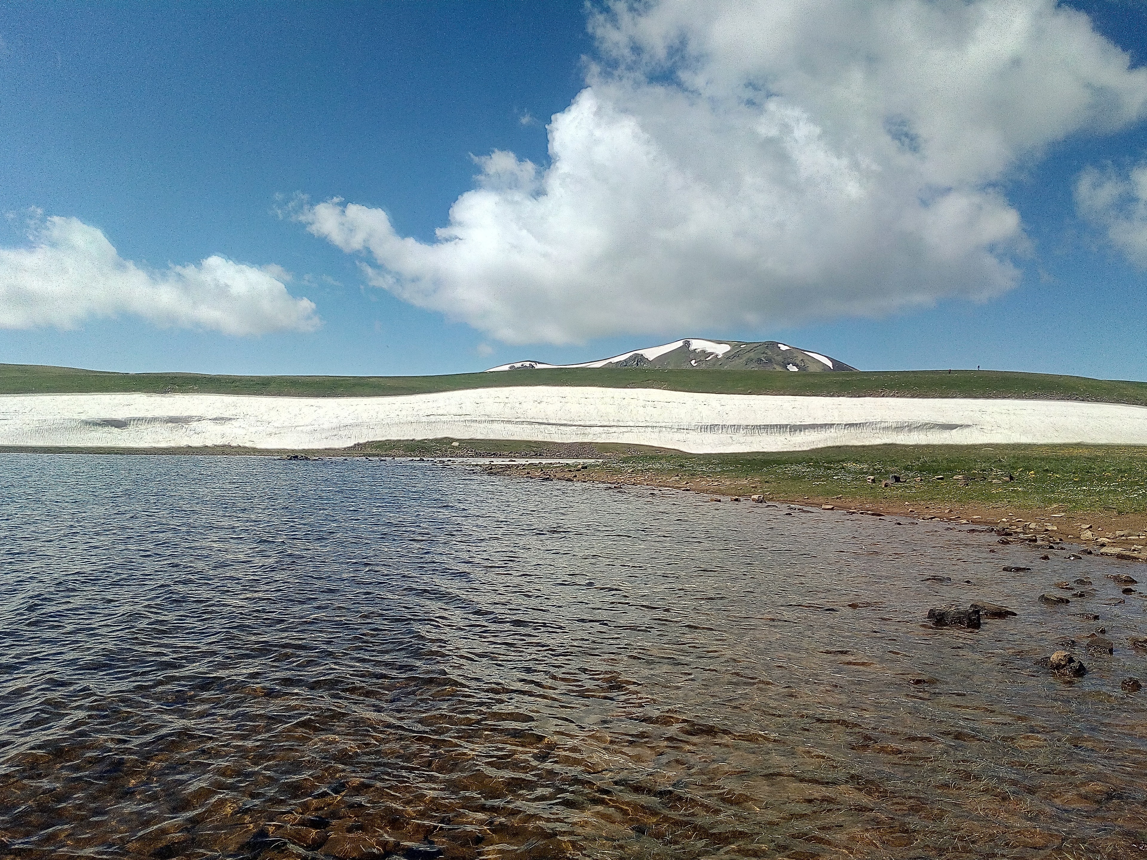 Lake Akna Kratersee Geghama-Berge Armenien 3032m