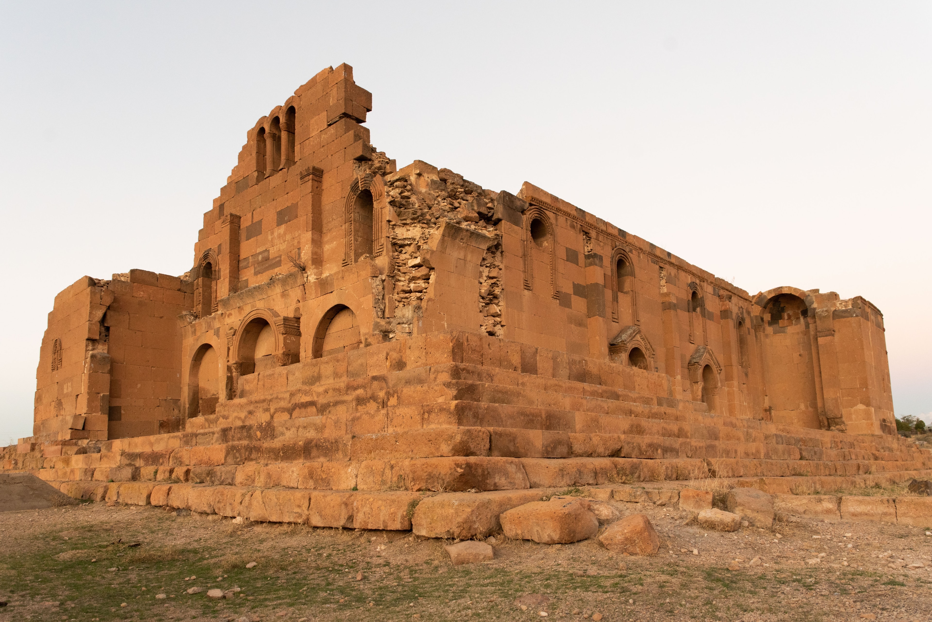 Yereruyk Basilika Ruine Schirak Armenien Tuffstein